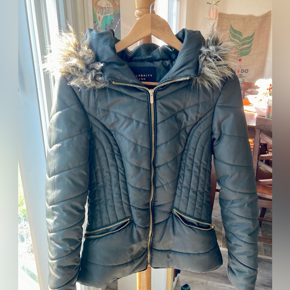 Women’s Olive Green Celebrity Pink Woman’s Coat (M)